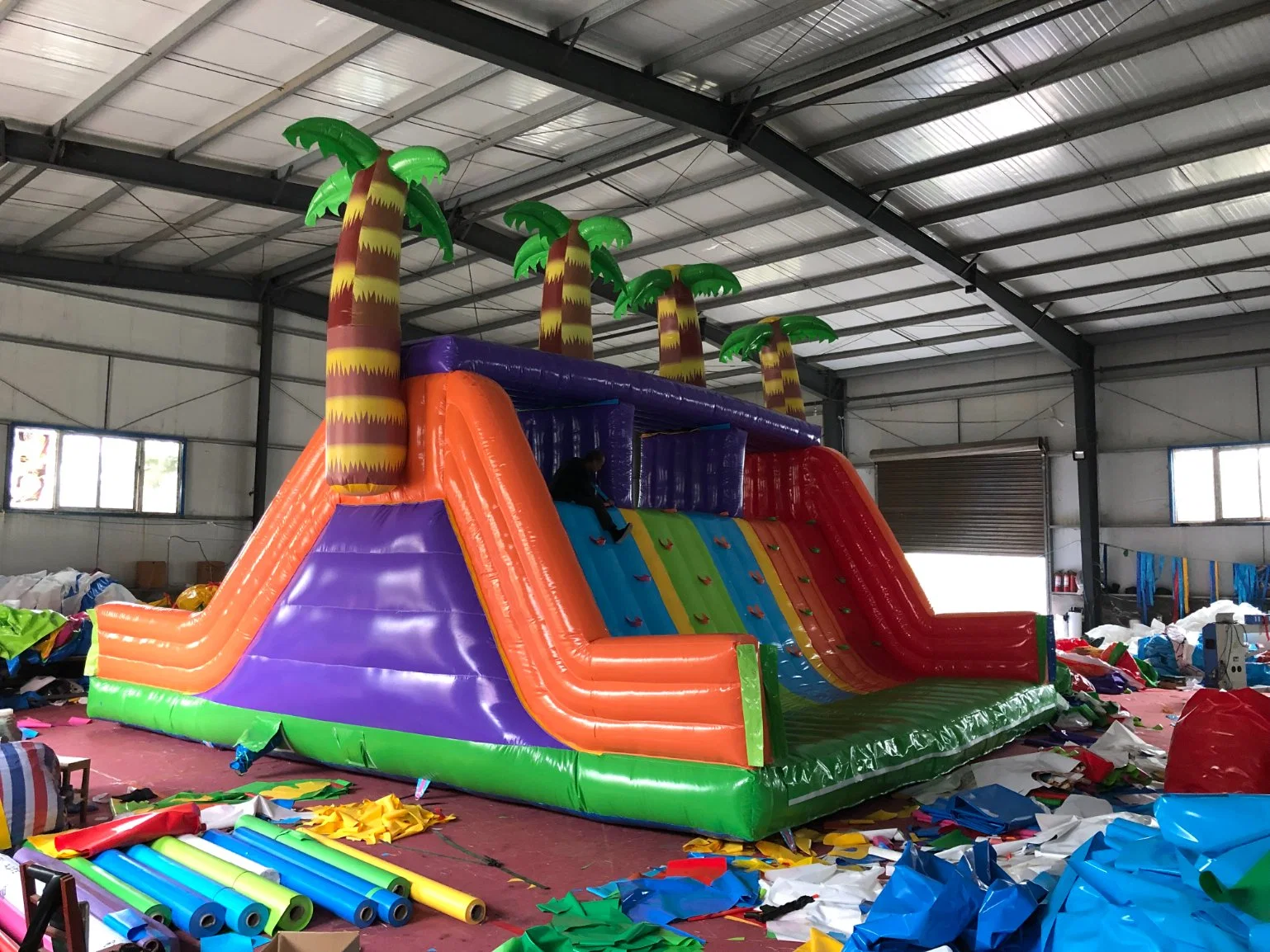 Hot Sale combinación de grandes deslizables de castillo inflables para niños y.. Adultos Gran Inflatable Zona de juegos Interior asequible Venta directa de los fabricantes