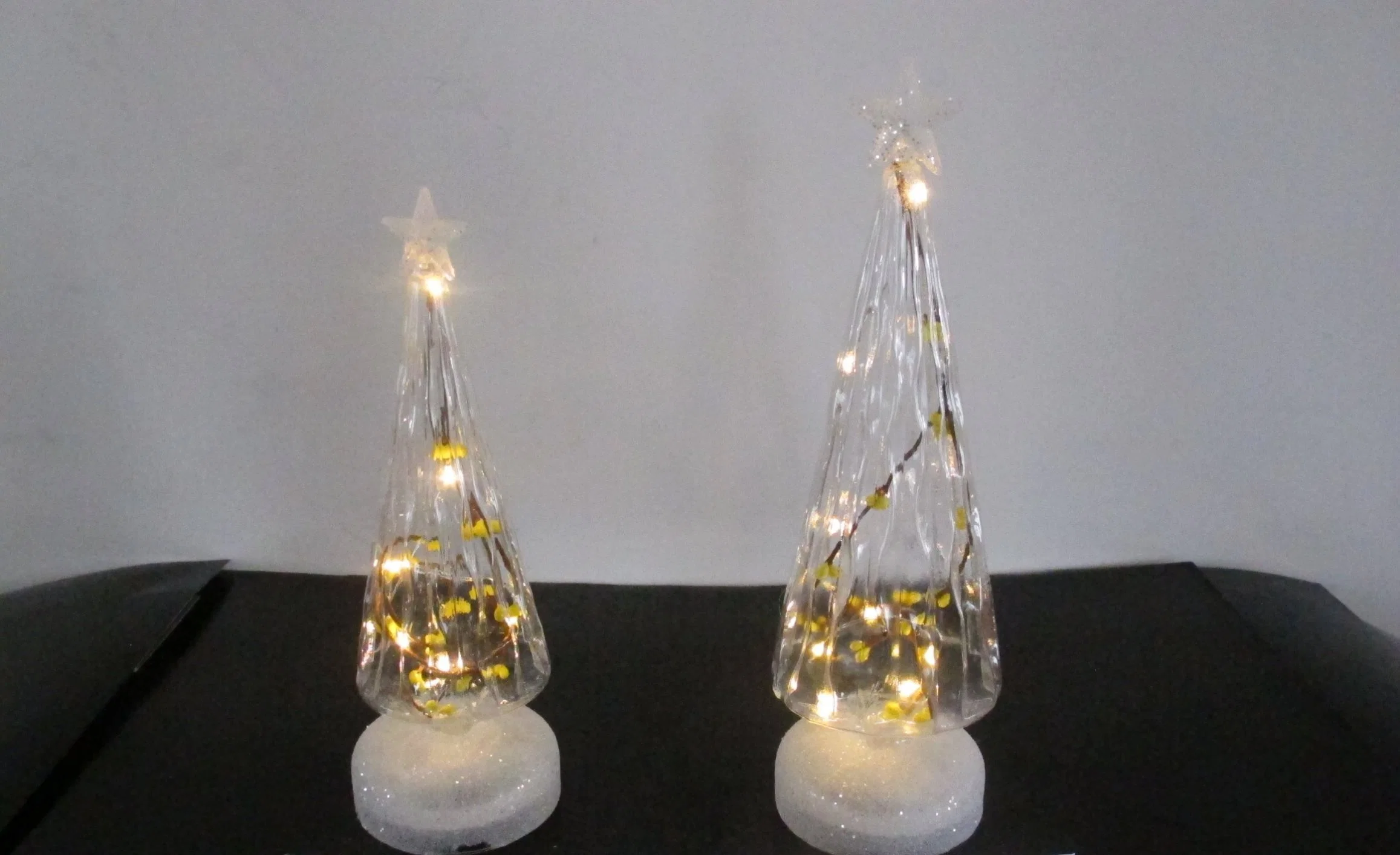 2021 Hot Sales Chritsmas Glass Tree with Star and LED Light