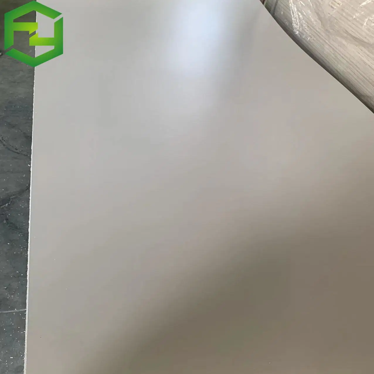 High Gloss 9/15/18mm Melamine MDF White Faced Laminated Melamine MDF Board