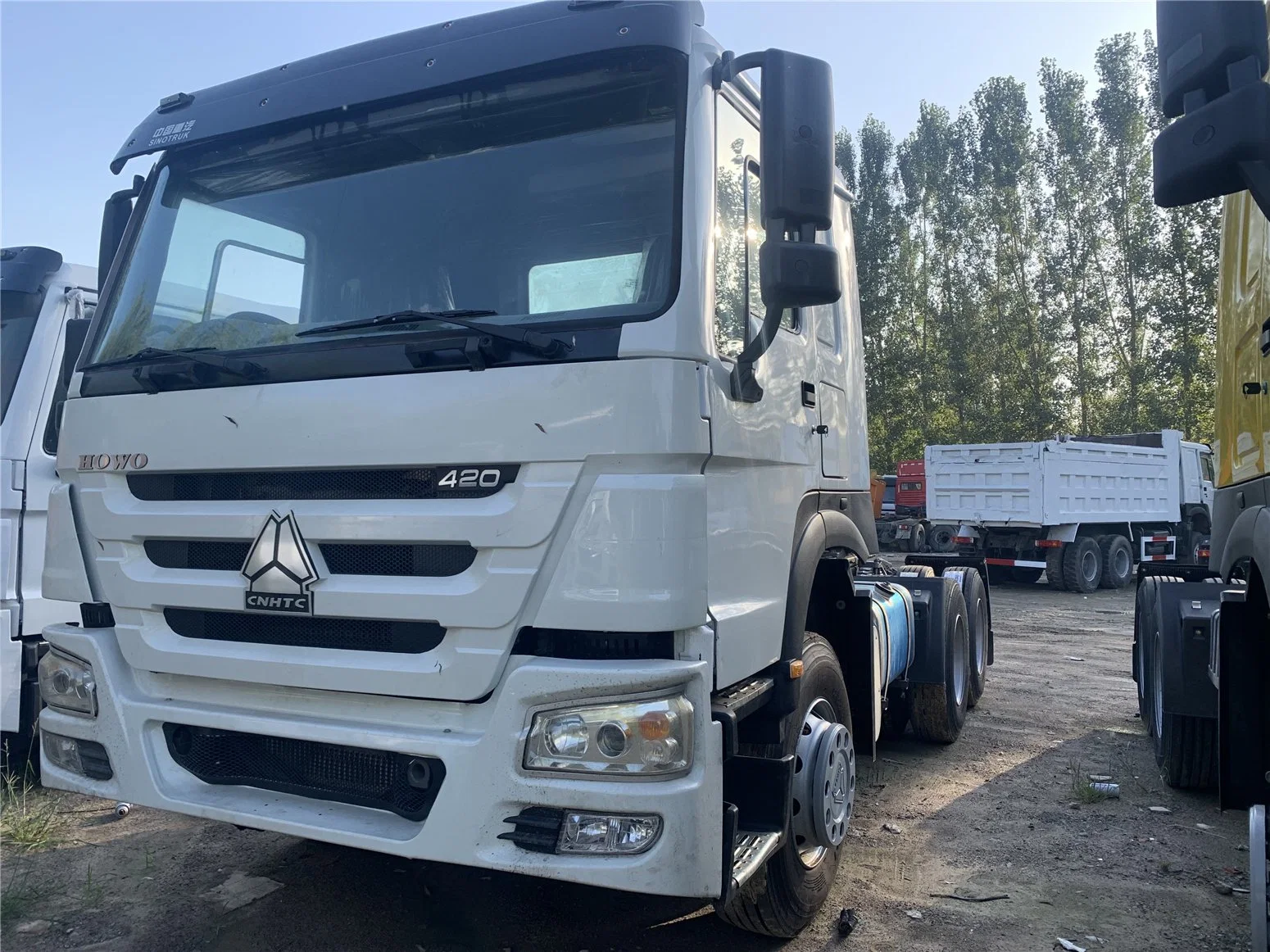 China Sinotruk Used HOWO New Diesel 6X4 Trailer Head Truck Prices