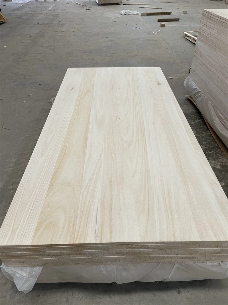 Wholesale/Supplier Pine Edged Wooden Board Timber / Solid Board Industrial Wood for Construction