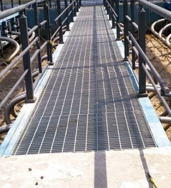 High Strength Safety Fireproof Stair Tread Welded Steel Grating