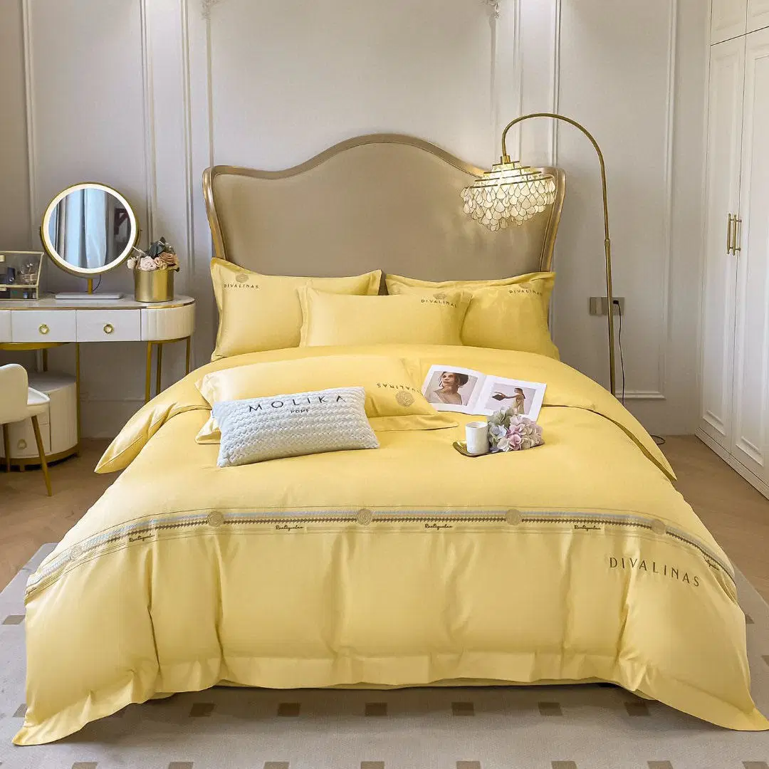 Ensemble de literie en coton 100% en gros pour la maison, comprenant quatre pièces : draps ajustés brodés, housse de couette jaune, couette, taies d'oreiller de taille king.