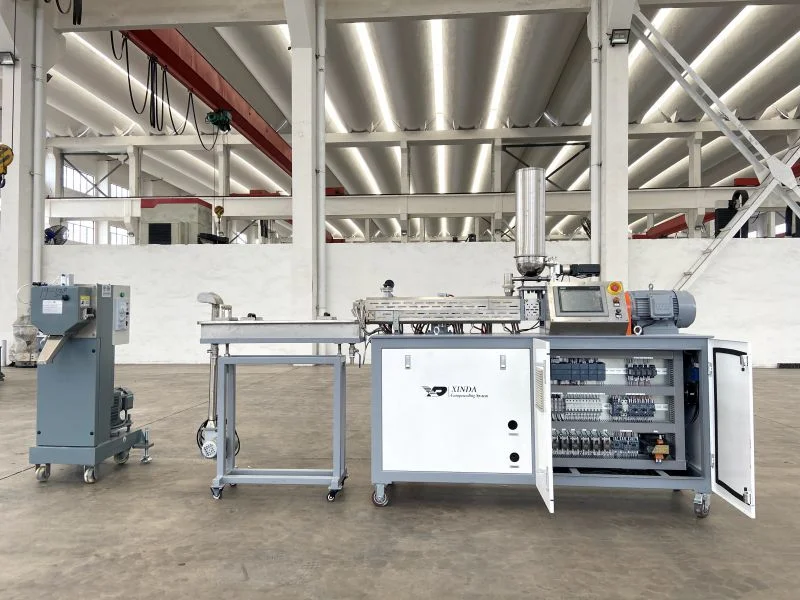 Xinda Plastic PE PP Masterbatch Granulation Pelletizing Line Lab Twin Screw Extruder