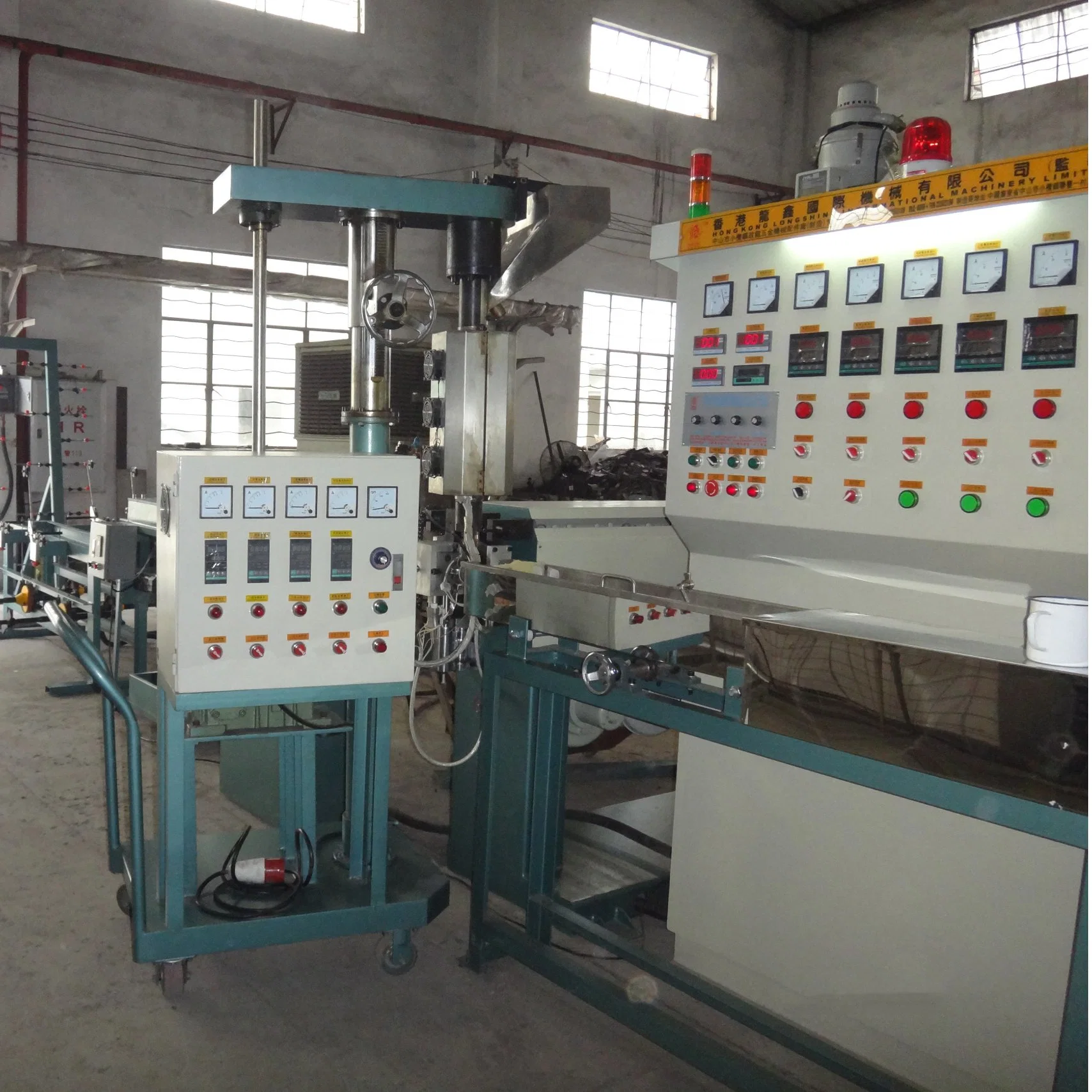 PVC Pipe Production Line Extrusion/Extruder/Extruding Machine