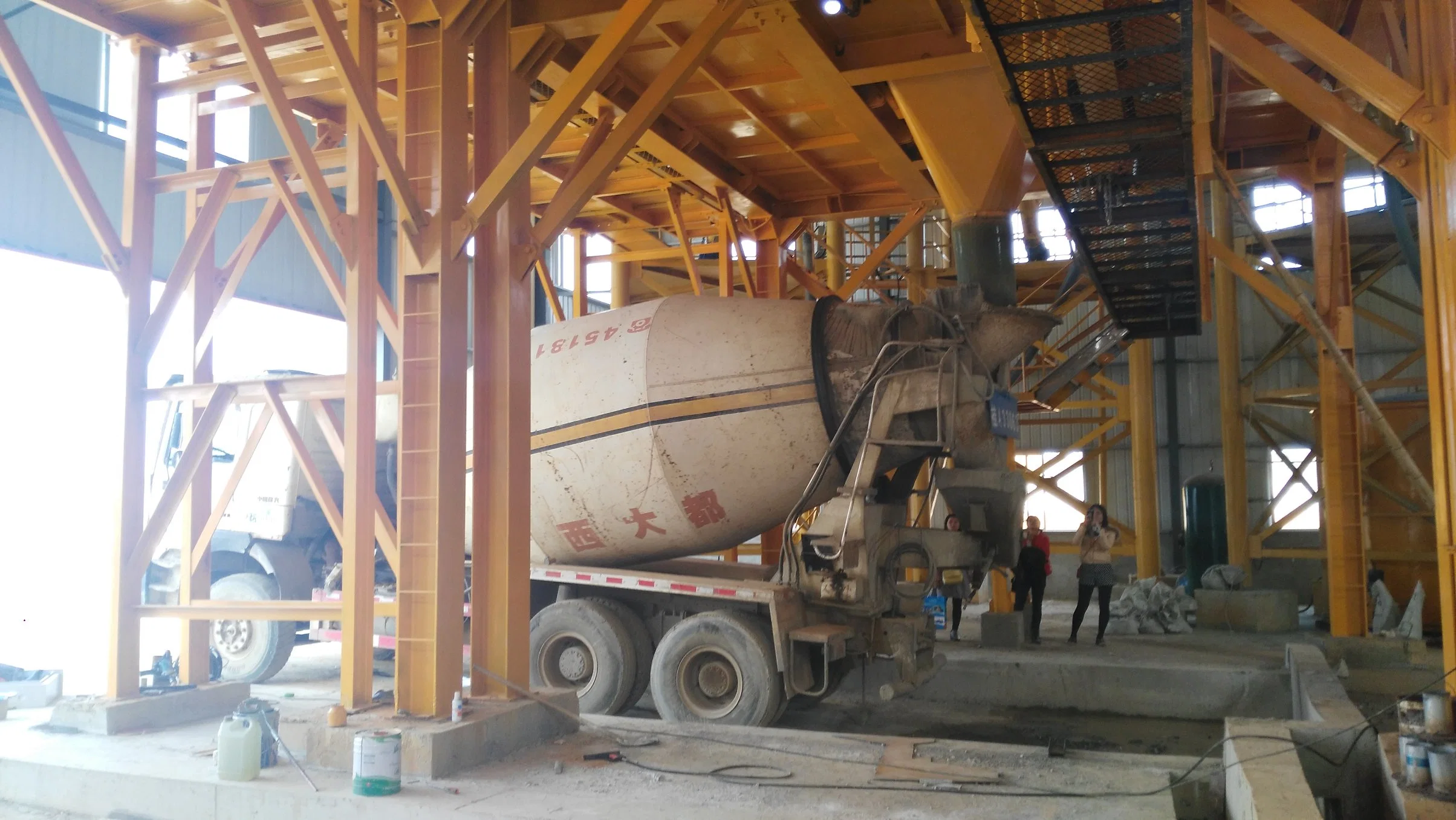 Matérias-primas para fazer um misturador de concreto de equipamento de lote em lote 120