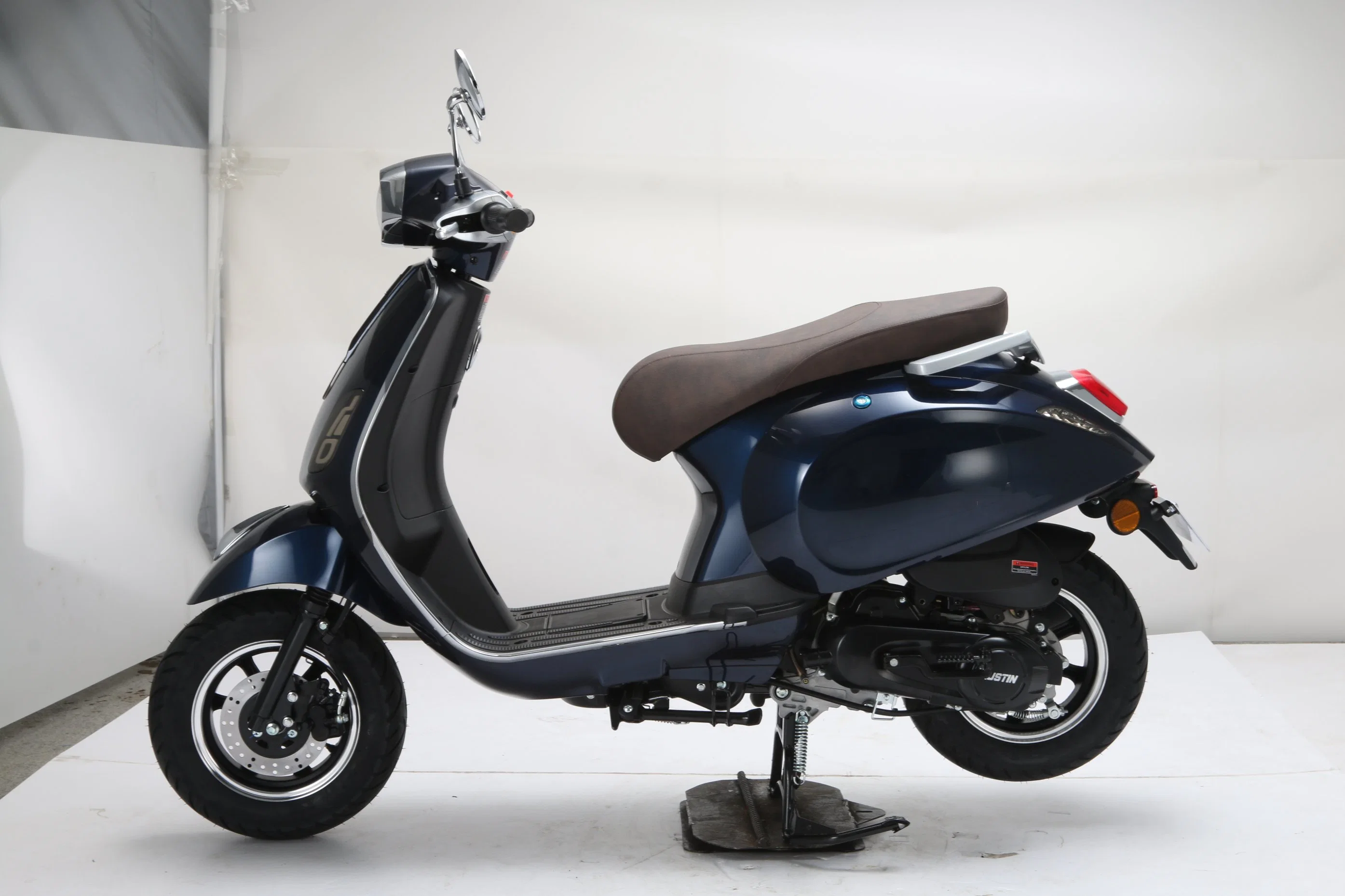 Factory Efi Euro 5 50cc Moped Scooter City Sport Motorcycles /Scooters