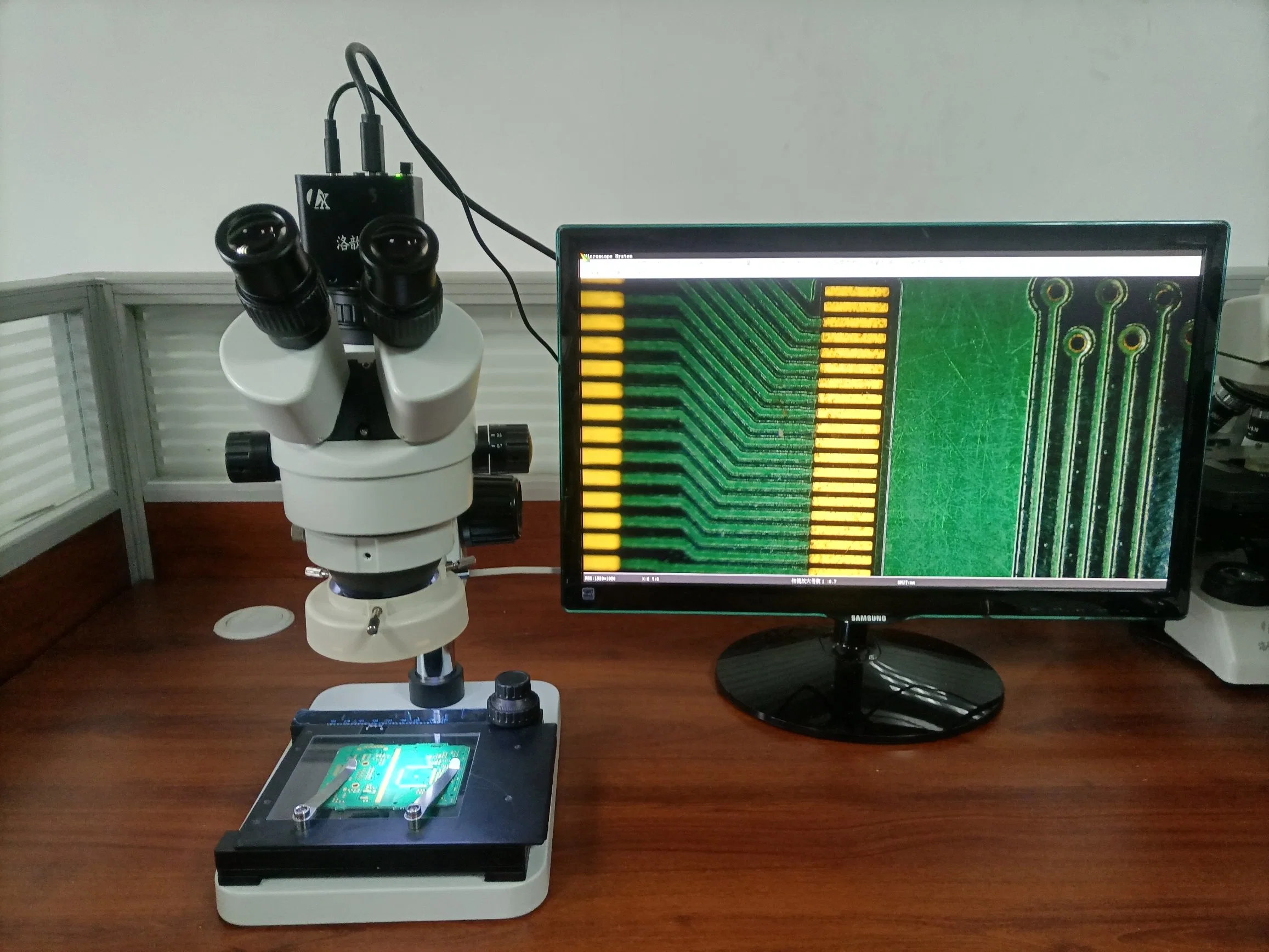 Microscopes optiques à contraste de phase Microscope optique trinoculaire stéréo à zoom Lx-6745TV