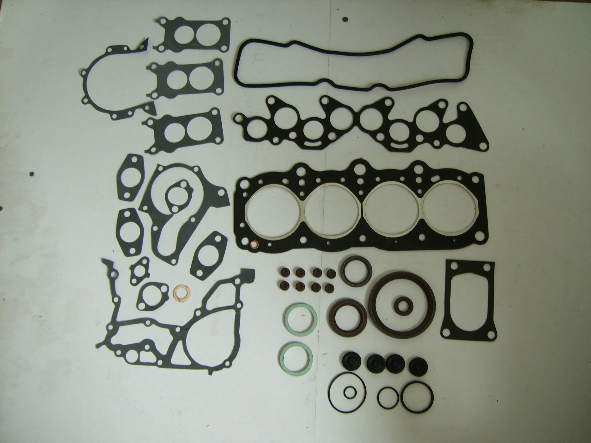 OEM 04111-17010 Auto Parts NBR FKM Engine Gasket Kits Cylinder Full Head Set Gaskets for Toyota Engine 1Hz Valve Gasket Cover