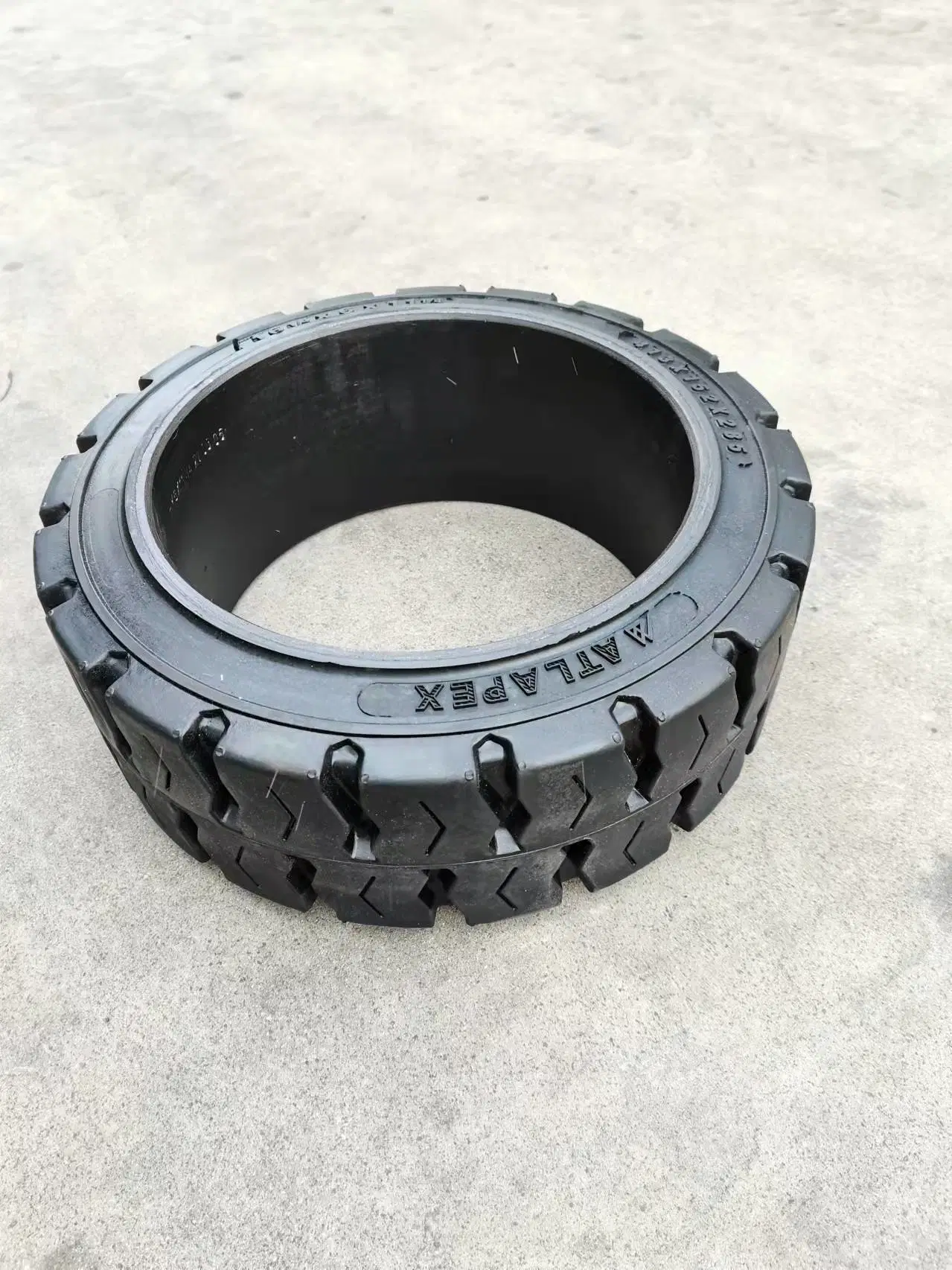 16X5X10 1/2 16X6X10 1/2 16X7X10 1/2 Forklift 16X5X10.5 Press on Solid Tire