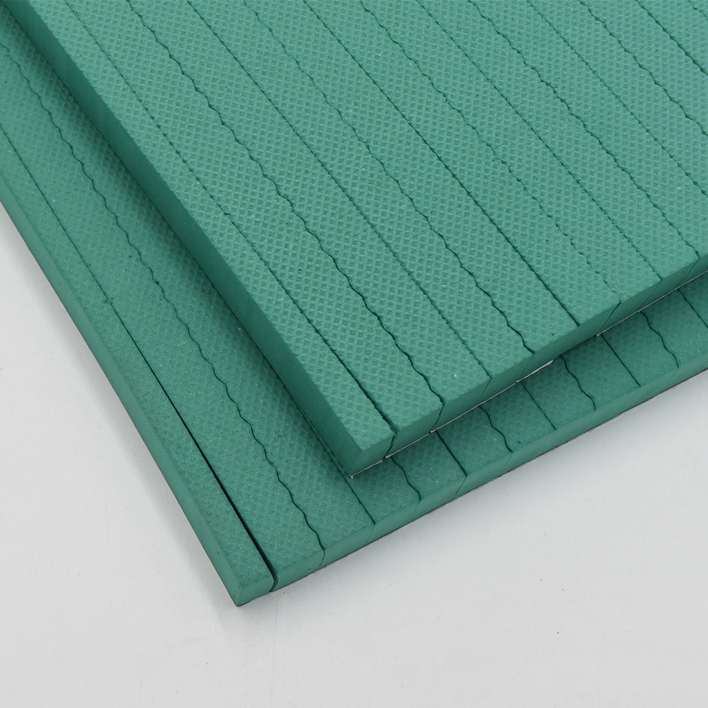 High Elastic Green Ejection Rubber Hardness: 60 Degree Sponge Rubber with Competitive Prices