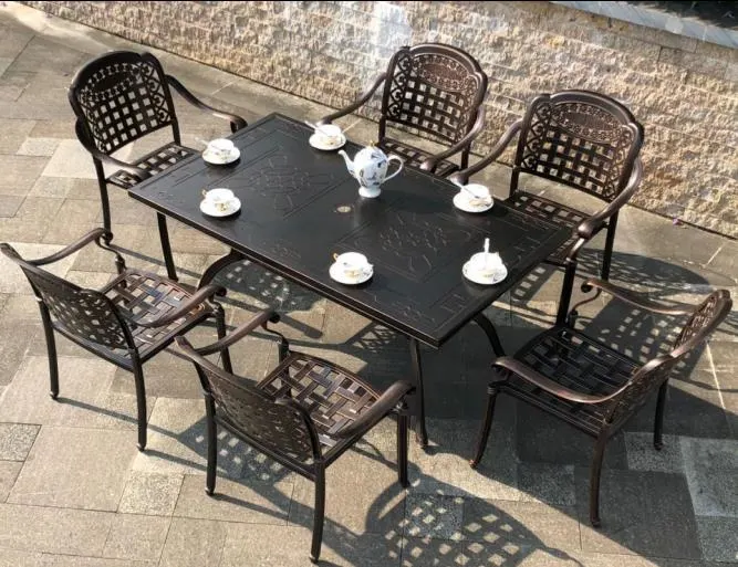 Hot Selling Restaurant Patio Garden New Terrace Metal Alumium Table and Chairs Cast Aluminum Furniture Dining Set in White