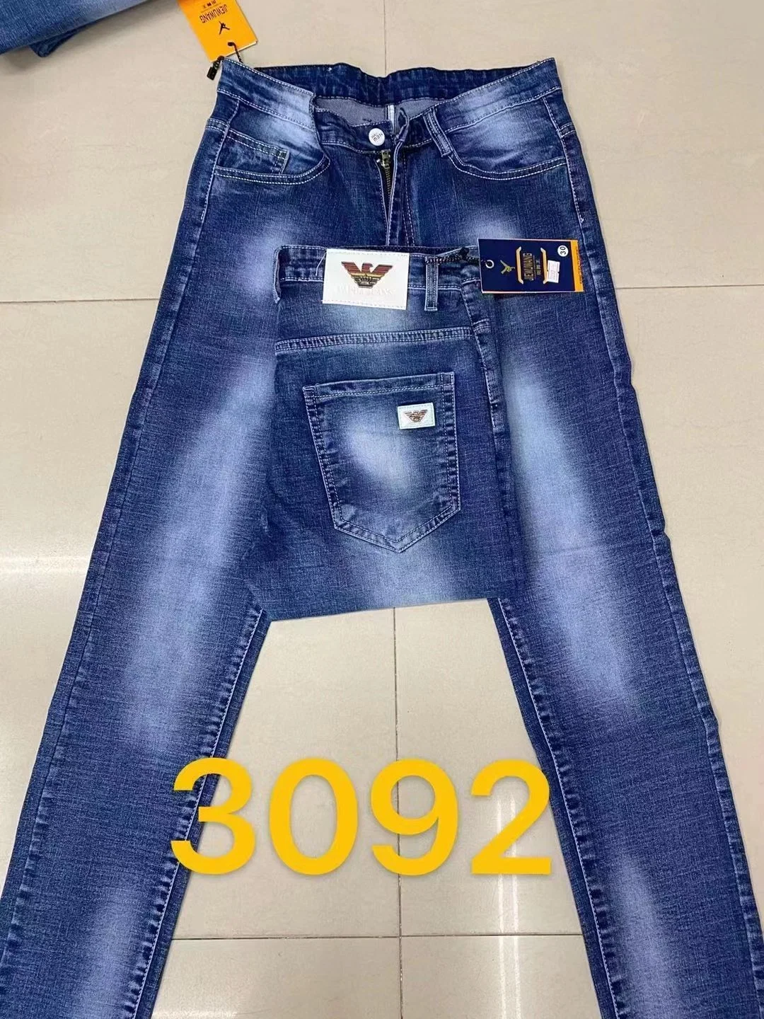 Local de estoque Skinny prensa para calças de ganga para mulher calças de ganga o logotipo personalizado Jeans Slim Fit jeans azul feminina