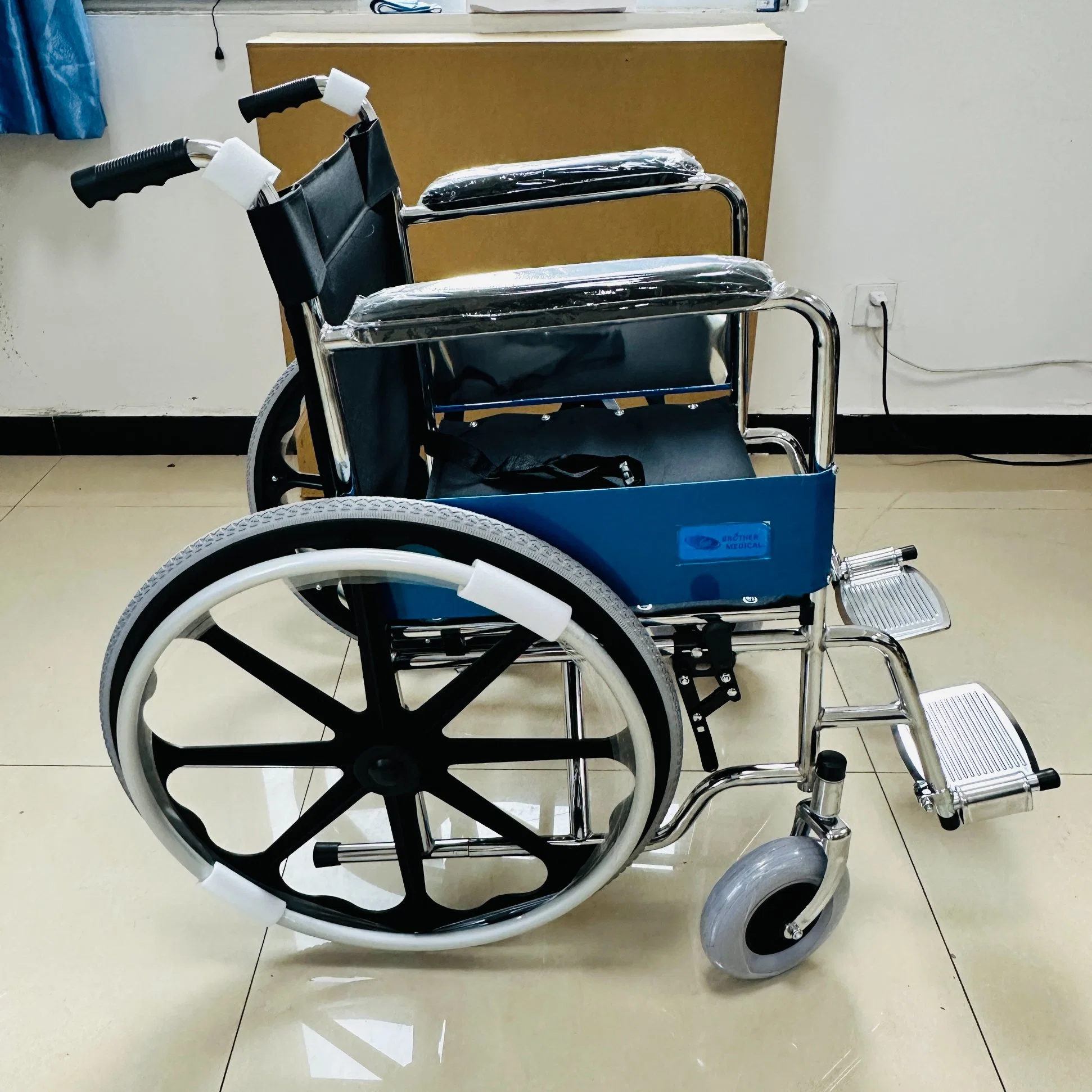 Both Sides Separate Customized Brother Medical Carton Electric Cheap Wheelchair