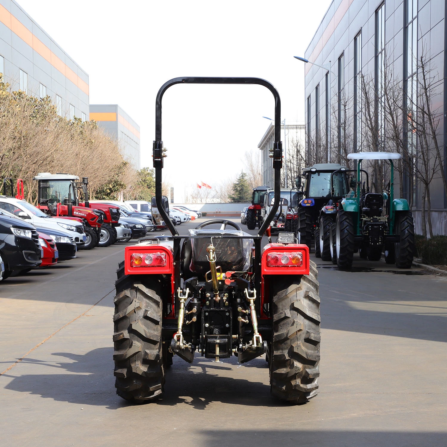 Niedriger Preis 4WD Lugong kompakte Power Tiller Walking Farm Mini Traktor mit CE Lt504-1