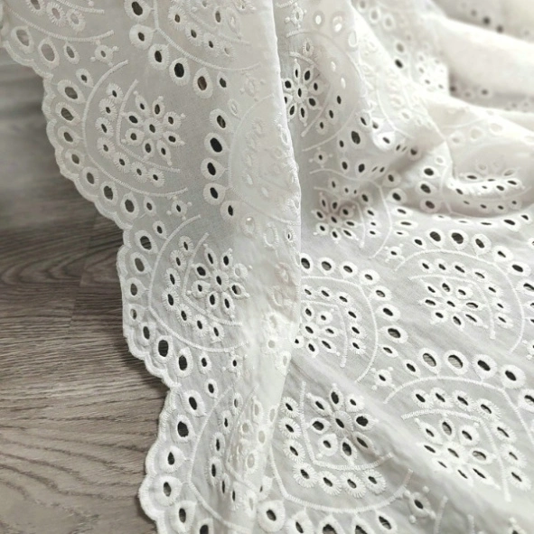 Gx528 Eyelet Embroidery Lace Cotton Embroidery Lace Fabric for Dress