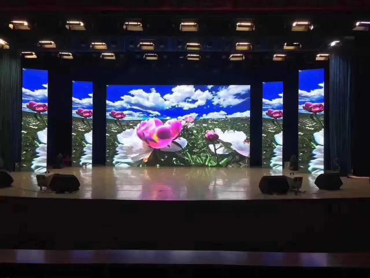 Outdoor P4.81 Full Color 3840 Hz Rental LED Display Video Wall for Advertising Screen (P2.976/ P3.91)