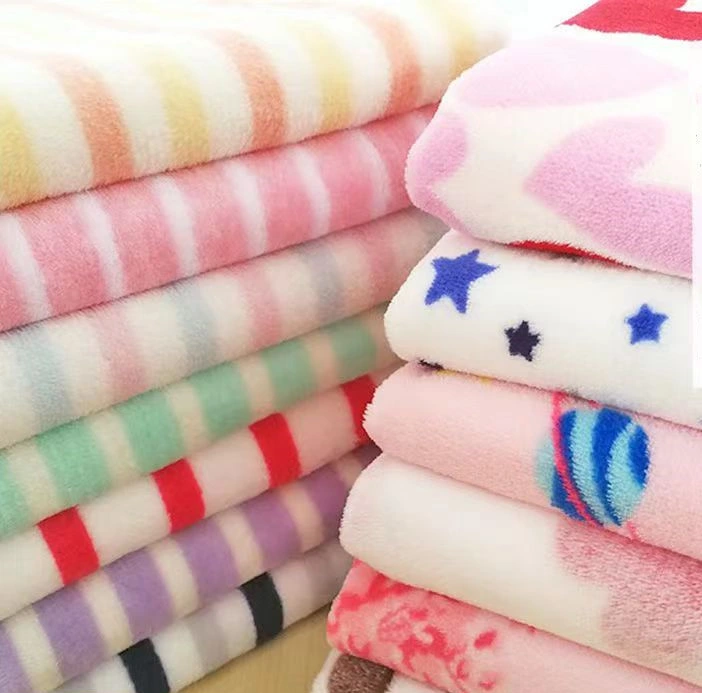 نسيج من النسيج Fleece مطبوع على قماش Fleece للأطفال، وهو عالي الجودة 100% ملابس النوم