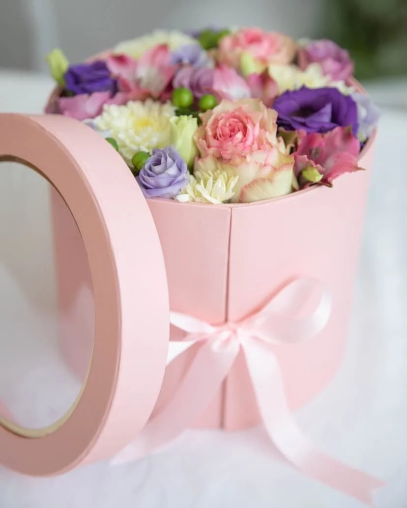Bouquet préservé en plastique transparent à l'emballage cadeau ronde fleur cylindrique boîte transparente en PVC pour les fleurs avec poignée de ruban