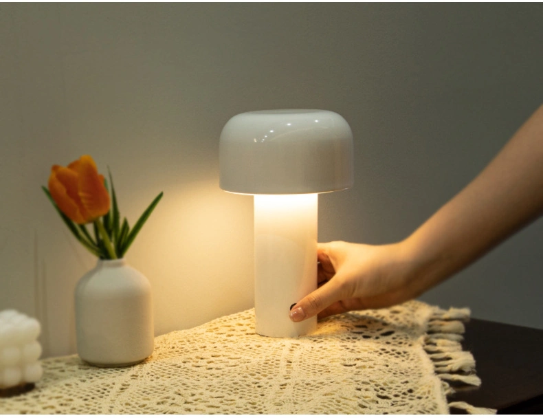 Lampe de table décorative et veilleuse à commande tactile avec interrupteur champignon sans fil et rechargeable.