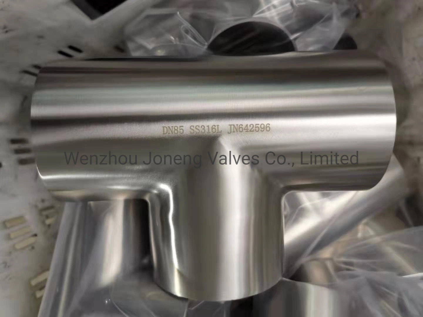 Joneng Stainless Steel Sanitary Welded Equal Tee Pipe Combination&Joint Fittings Made in China