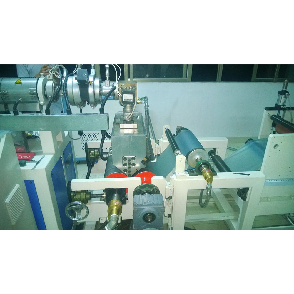 Chinesischer Extruder mit 3 Jahren Wartung Kw35-45-400 PP PE Material Gussfolie Testen Der Kunststoffextrusionsmaschine