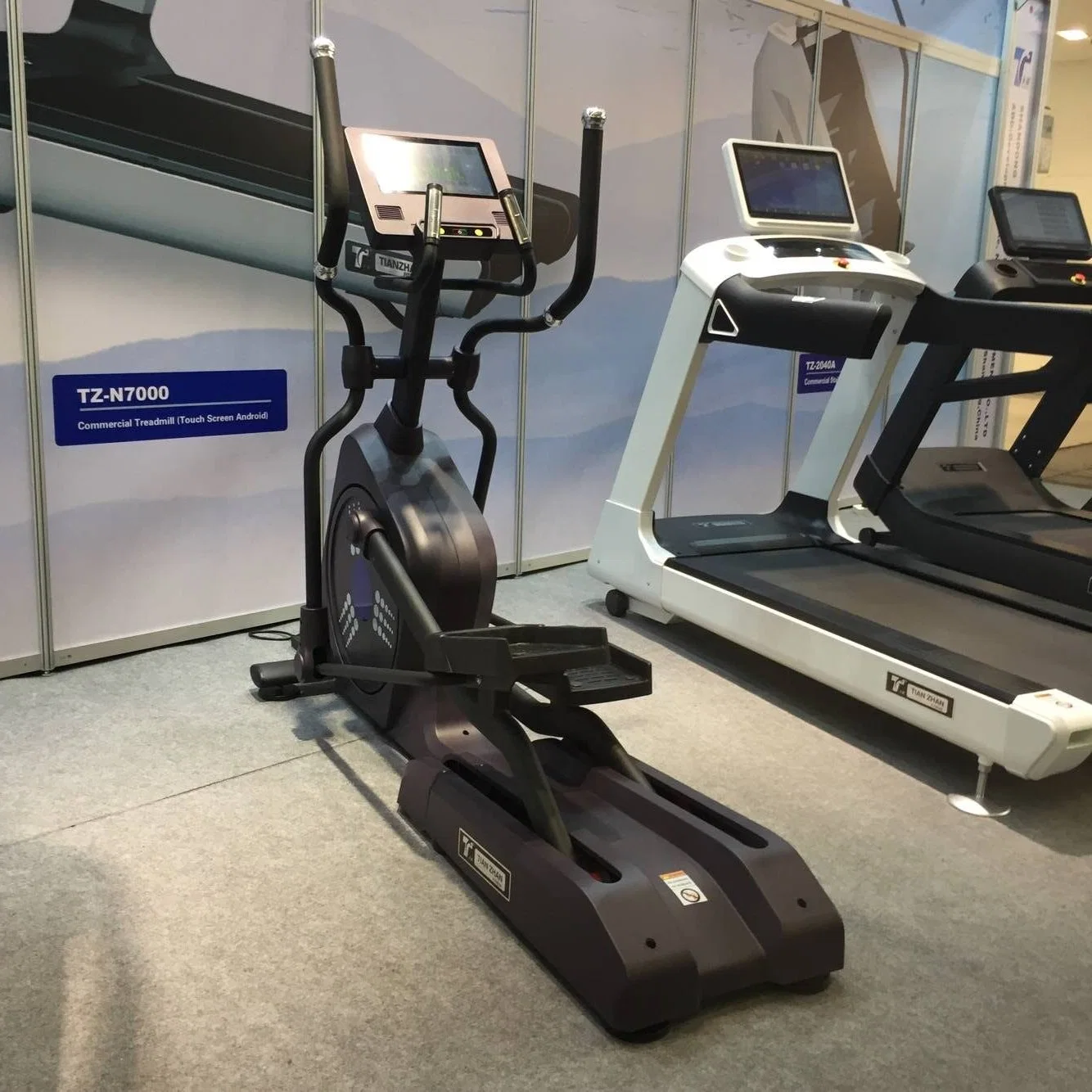 Vélo elliptique luxueux de haute qualité de l'équipement de Fitness Elliptical machinerie commerciale