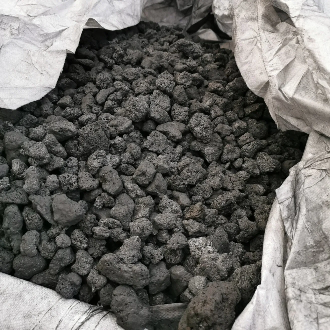 Low Sulfur Calcined Petroleum Coke Carburant Pet Coke Price