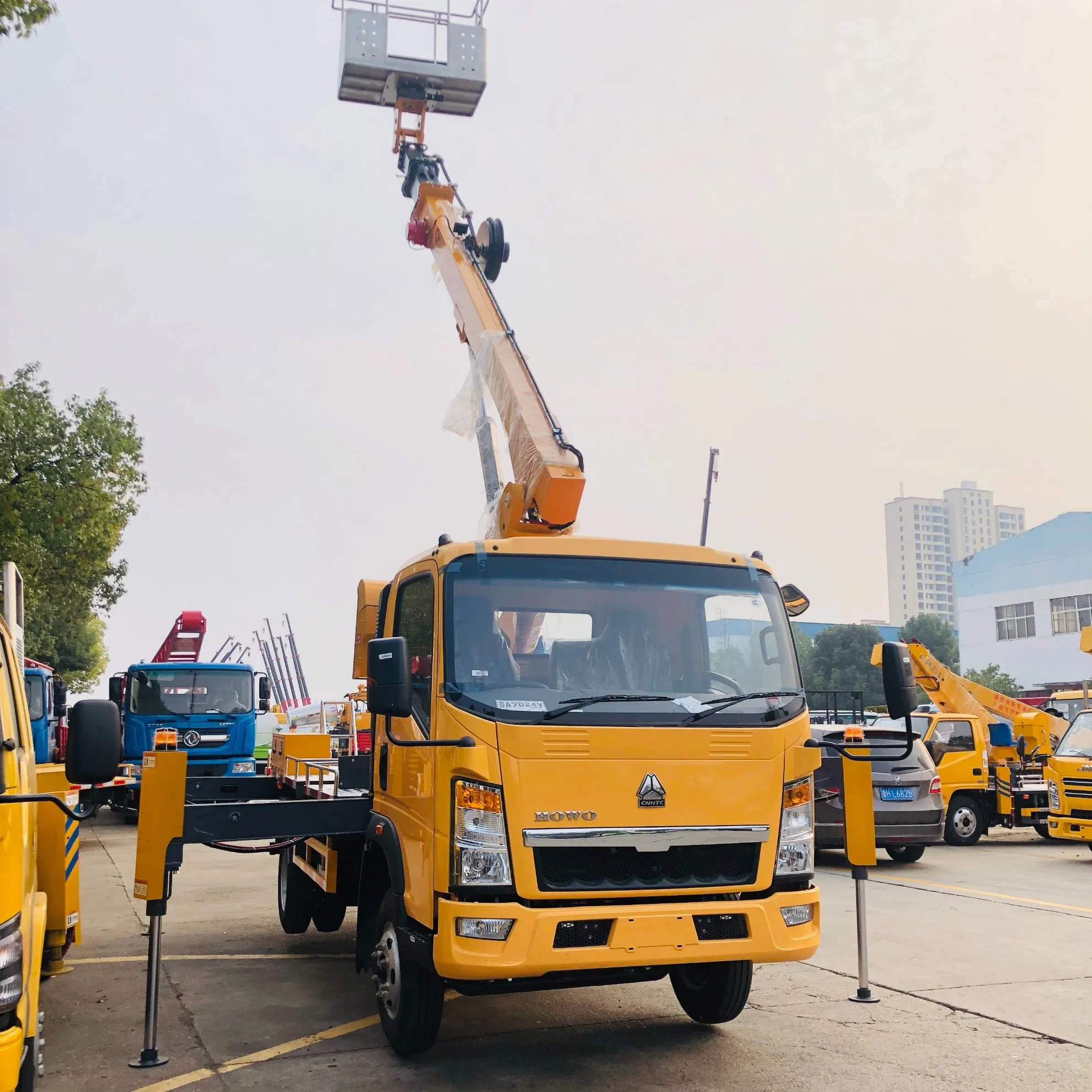 Guter Service 4X2 Teleskopausleger Höhenbetrieb Lufteimer Arbeitsplattform Lkw