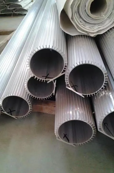 Una buena calidad de Aluminio roscadas Extrusión de tubo redondo cuadrado Tubo de aleación de gran diámetro, 6082 6061 6063 7075 5052 T6 de 2 pulgadas de 4 pulgadas, tubo de aluminio Precio 6063