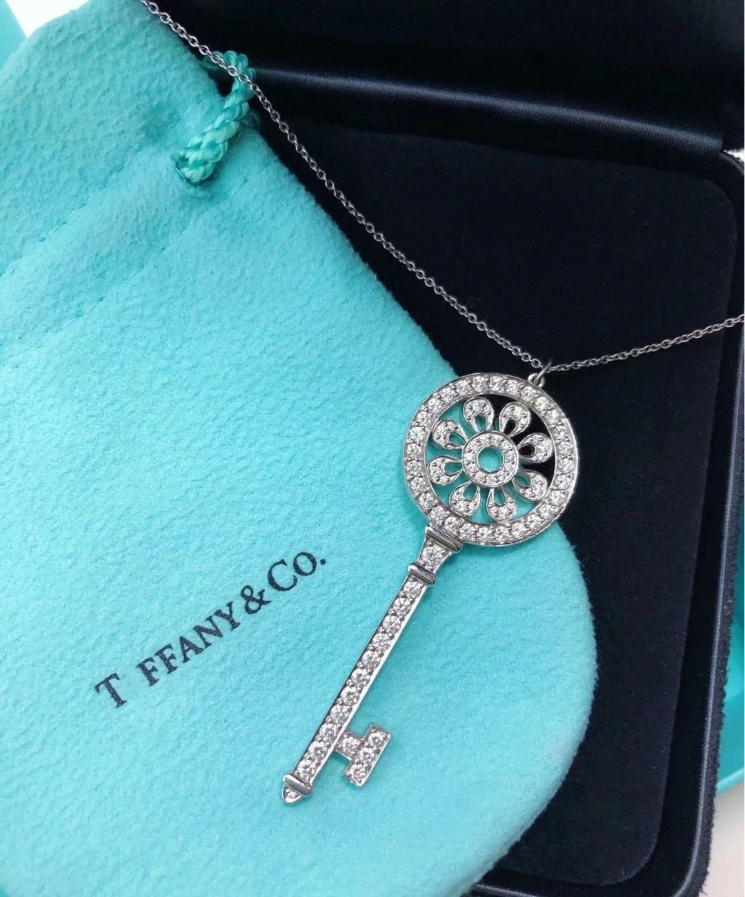 Luxury Brand Keys Pendant for Ladies Diamond-Emborded Pendant Necklace Wholesale High Quality Jewelry