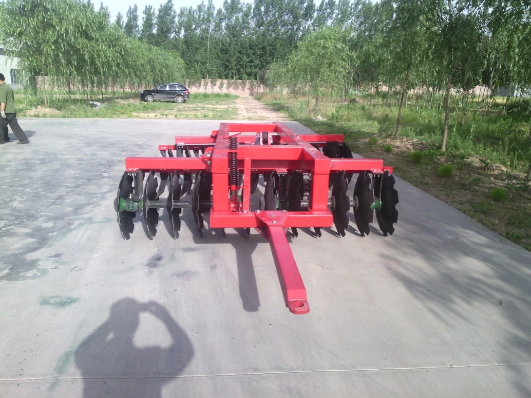 1BZ grada de discos para el trabajo de las tierras de cultivo con el tractor