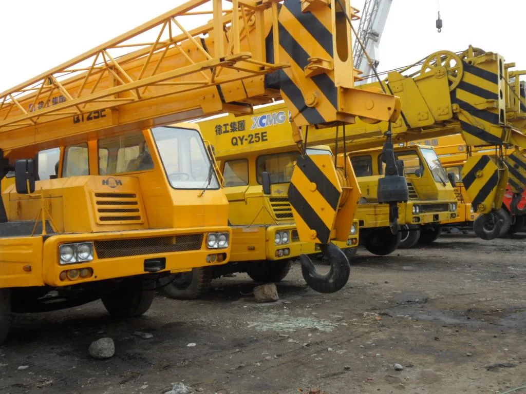 شاحنة مرفاع مستعملة شاحنة رافعة 25 طن Xugong Qy25e lattice Boom Truck سعر الرافعة الترويجي للبيع