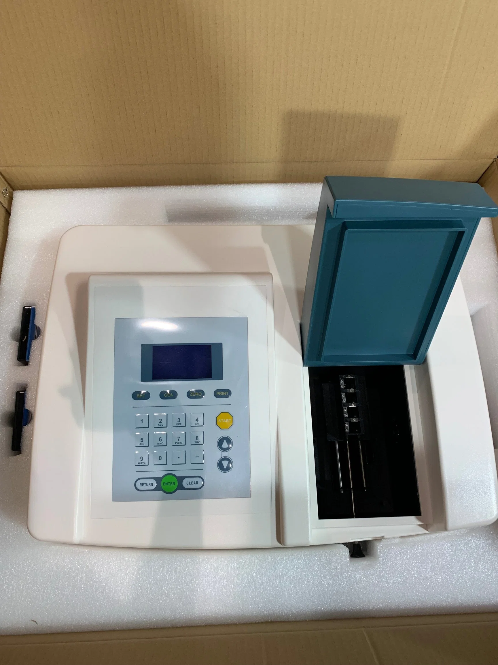 UV1700 Single Beam UV/Vis Spectrophotometer with Ce