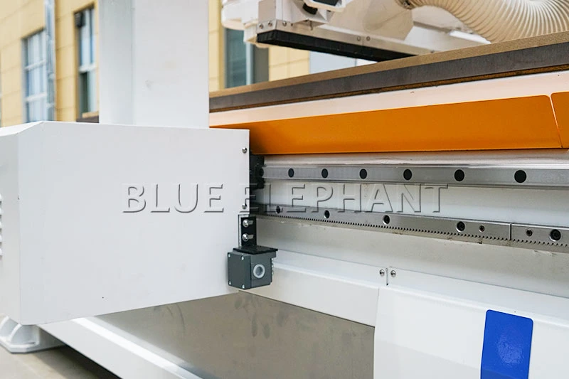 Blue Elephant CNC Professional 1325 Multi Spindle CNC Router para Venta de muebles de madera en Perú