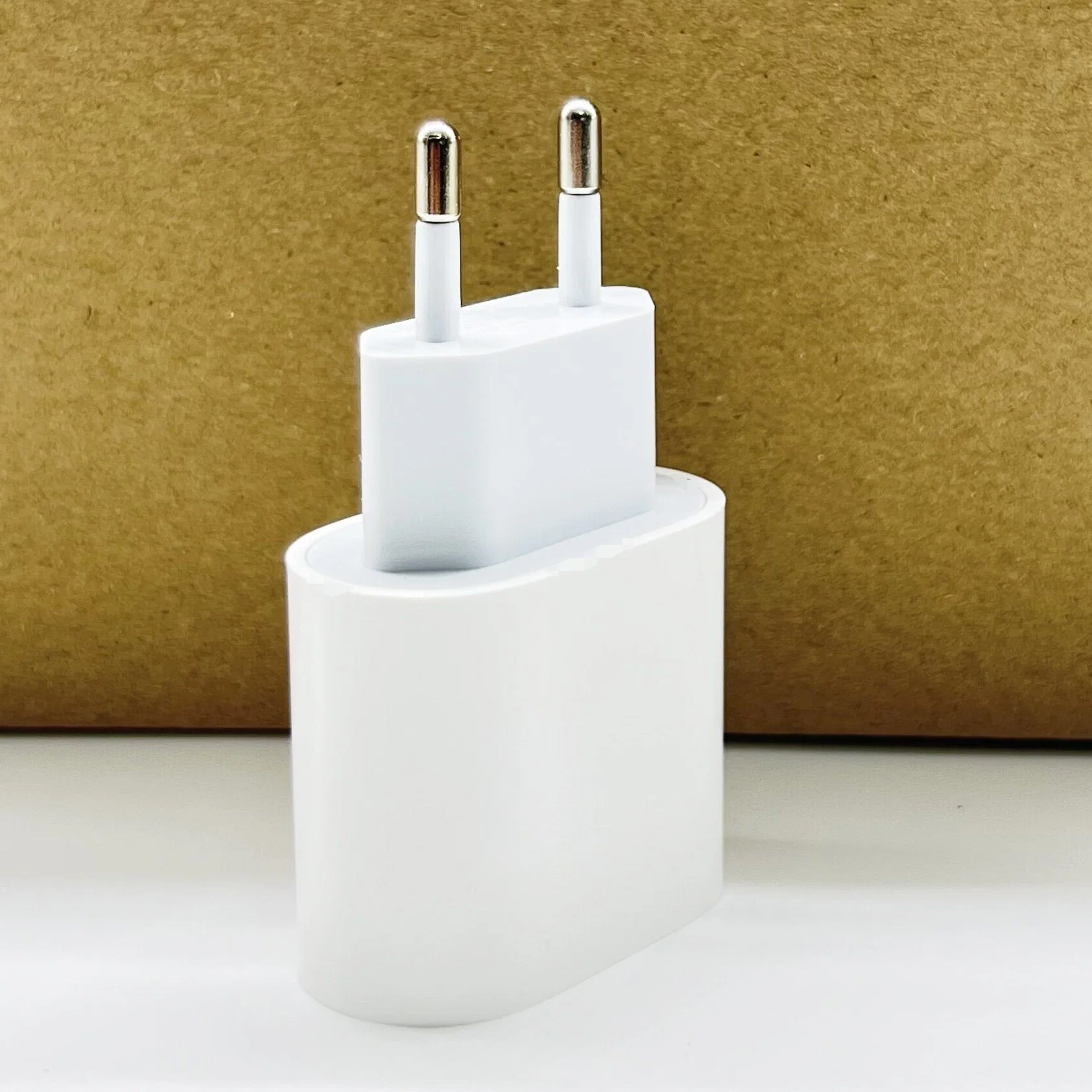 Teléfono móvil de alta calidad Cargador rápido USB-C 25W PD adaptador para 3 conector macho UK de Note10 S20 pines