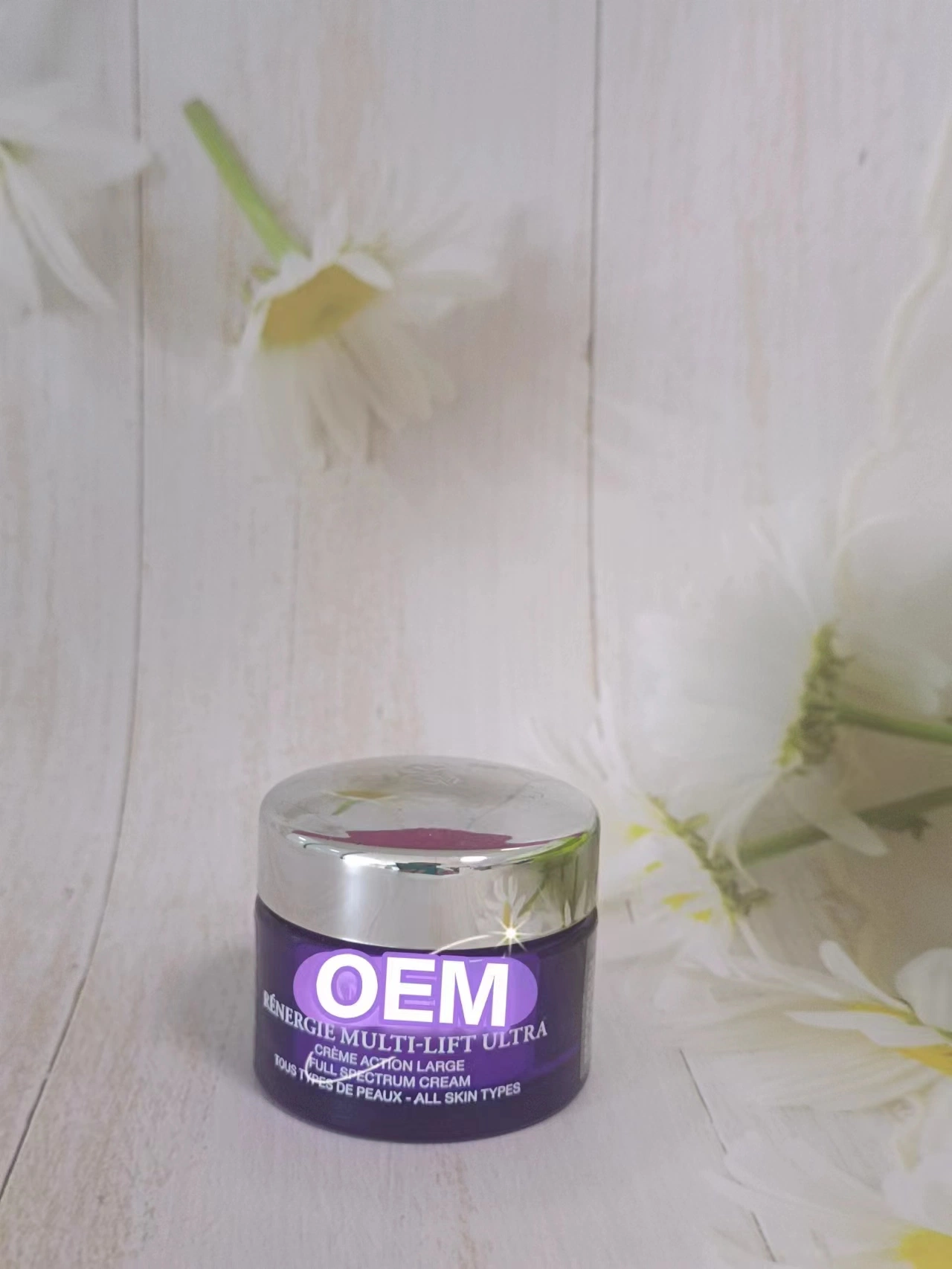 OEM Cosmetic Factory Moisturizing Brighting Facial Cream for Sll Skin Types