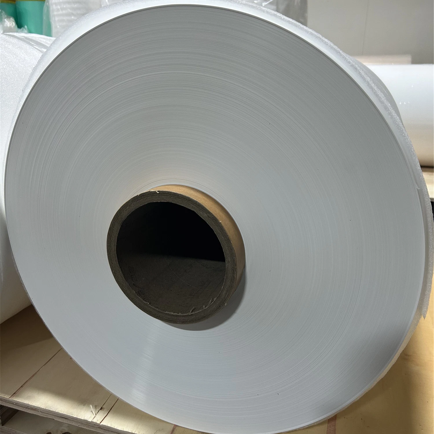 Food Grade White CPP Film Plastic Film Casting Polyprophylenen Film for Laminating White Polypropylene Film