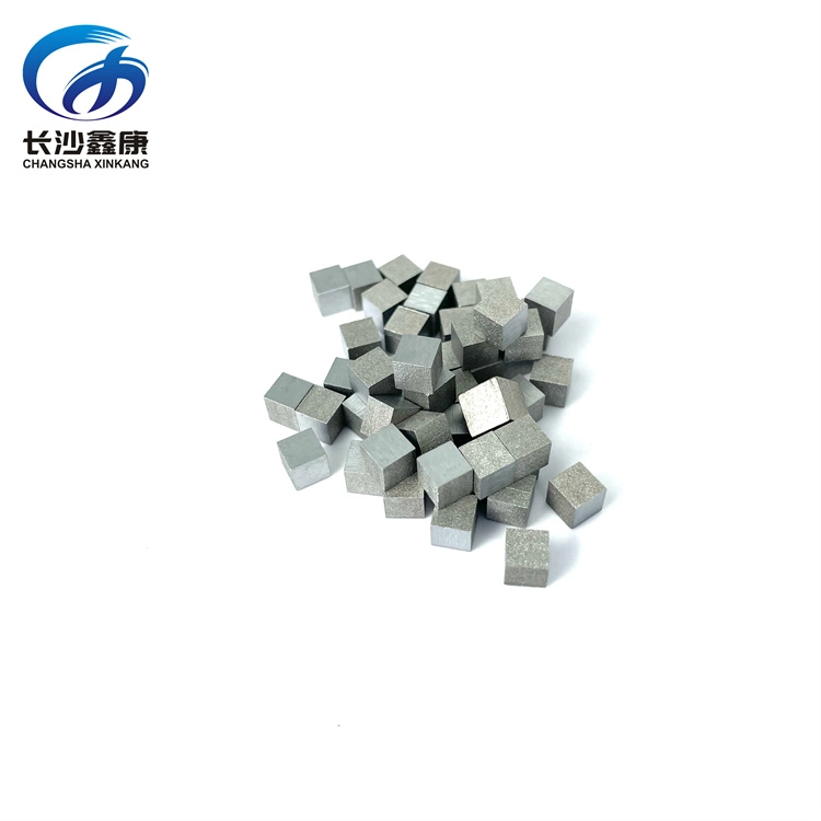 Matériaux d'évaporation Xinkang 99.95% Cr Chromium Metal Flakes Pellets