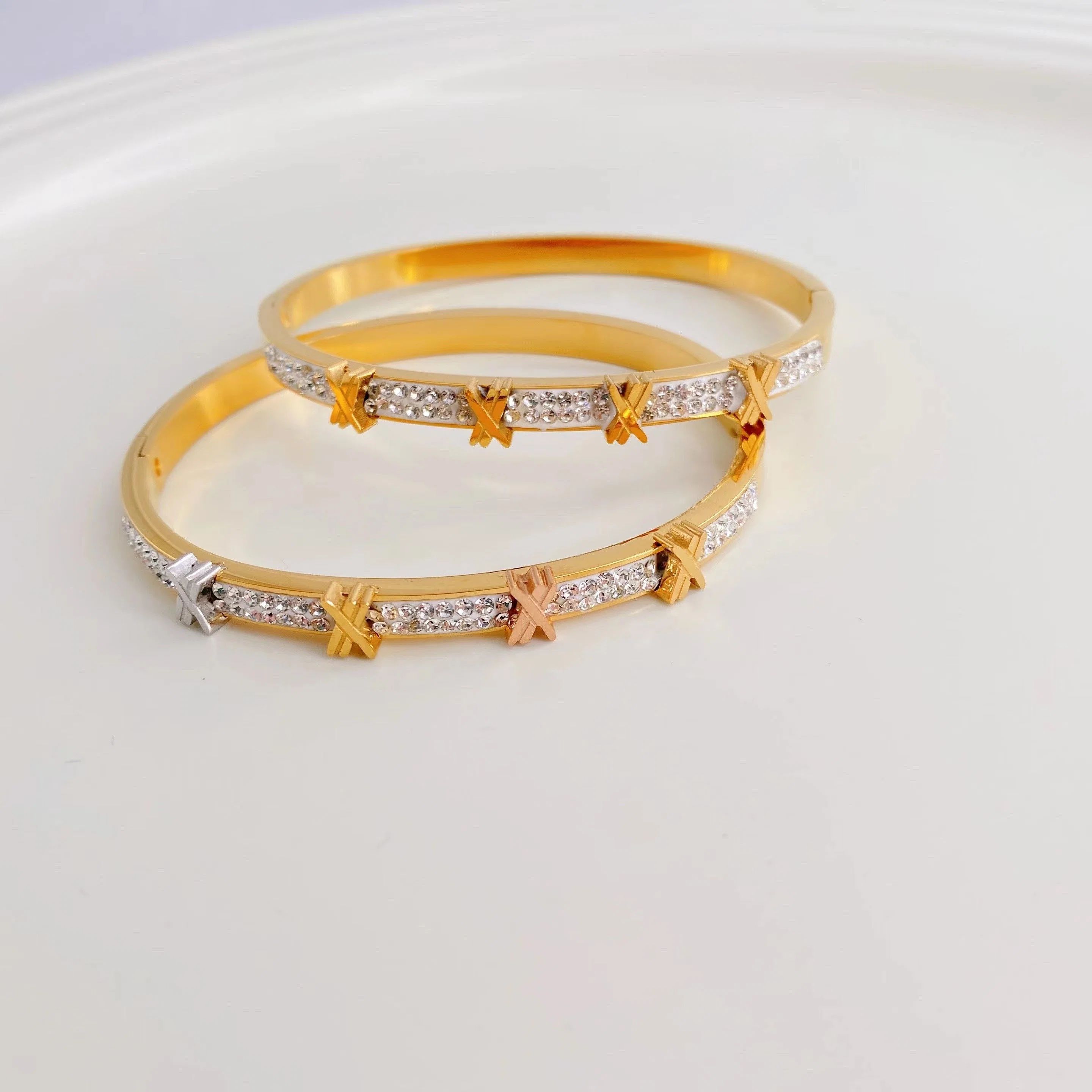 Customized Gold Plated Cubic Jewelry Multi Color Bangle Bracelet for Women