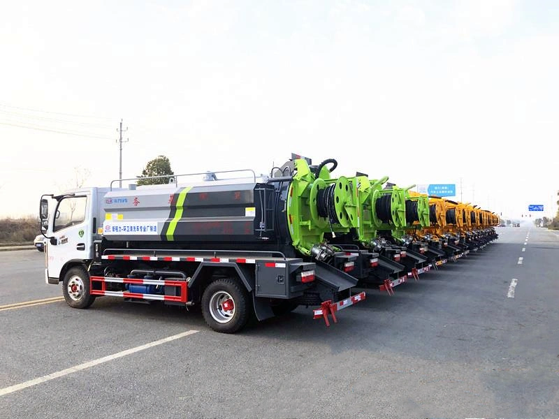 China Special Truck 1500 Liters Water Tank and 4000 Liters Suction Tank Vacuum Sewage Tank Truck