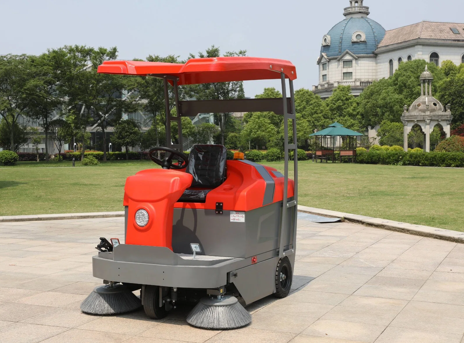 Commercial Industrial Ride-on Floor Sweeper Electric Road Floor Sweeper Cleaning Machine