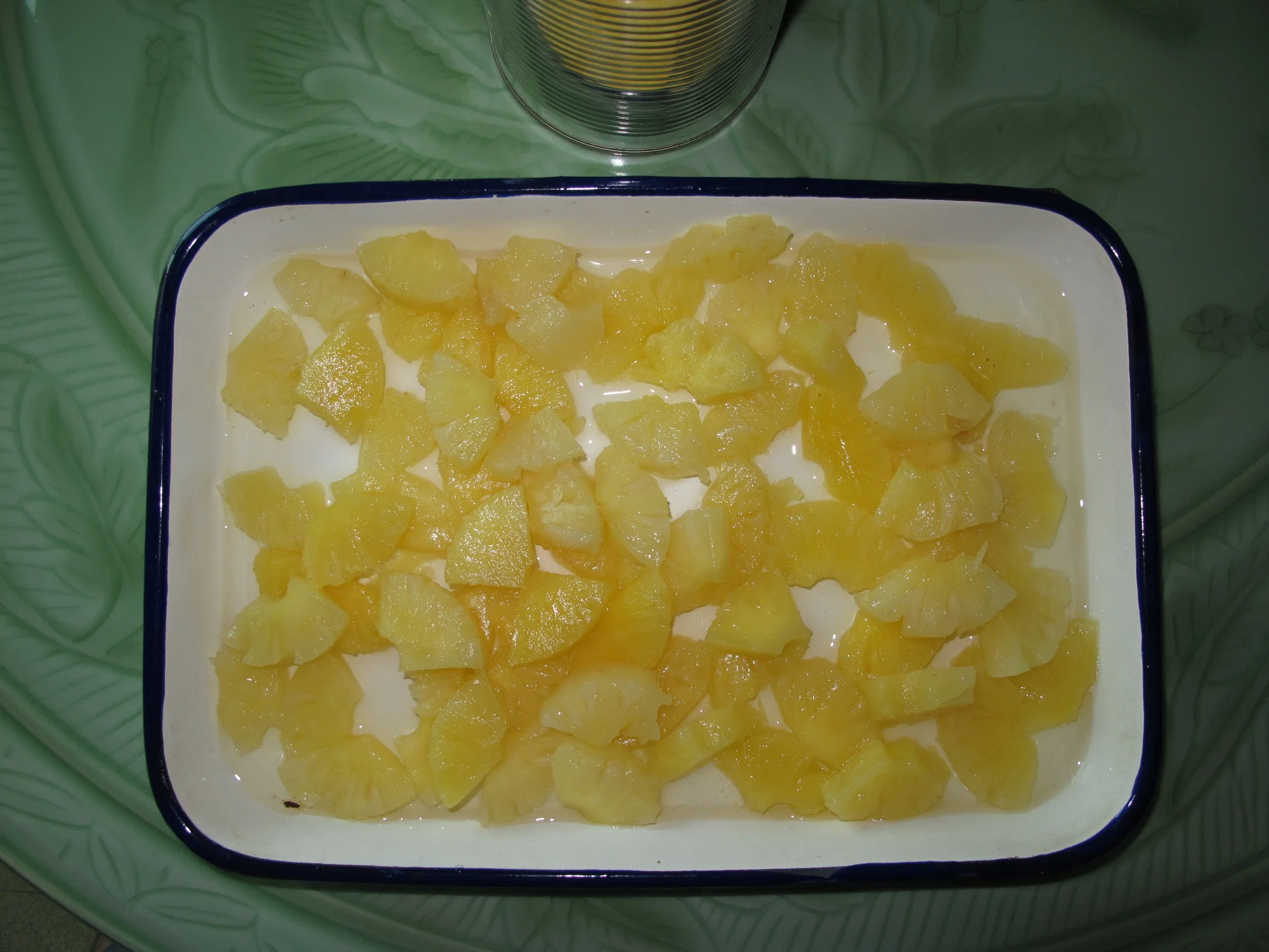 Canned Pineapple Pieces Fruit 850g in Lt. Syrup