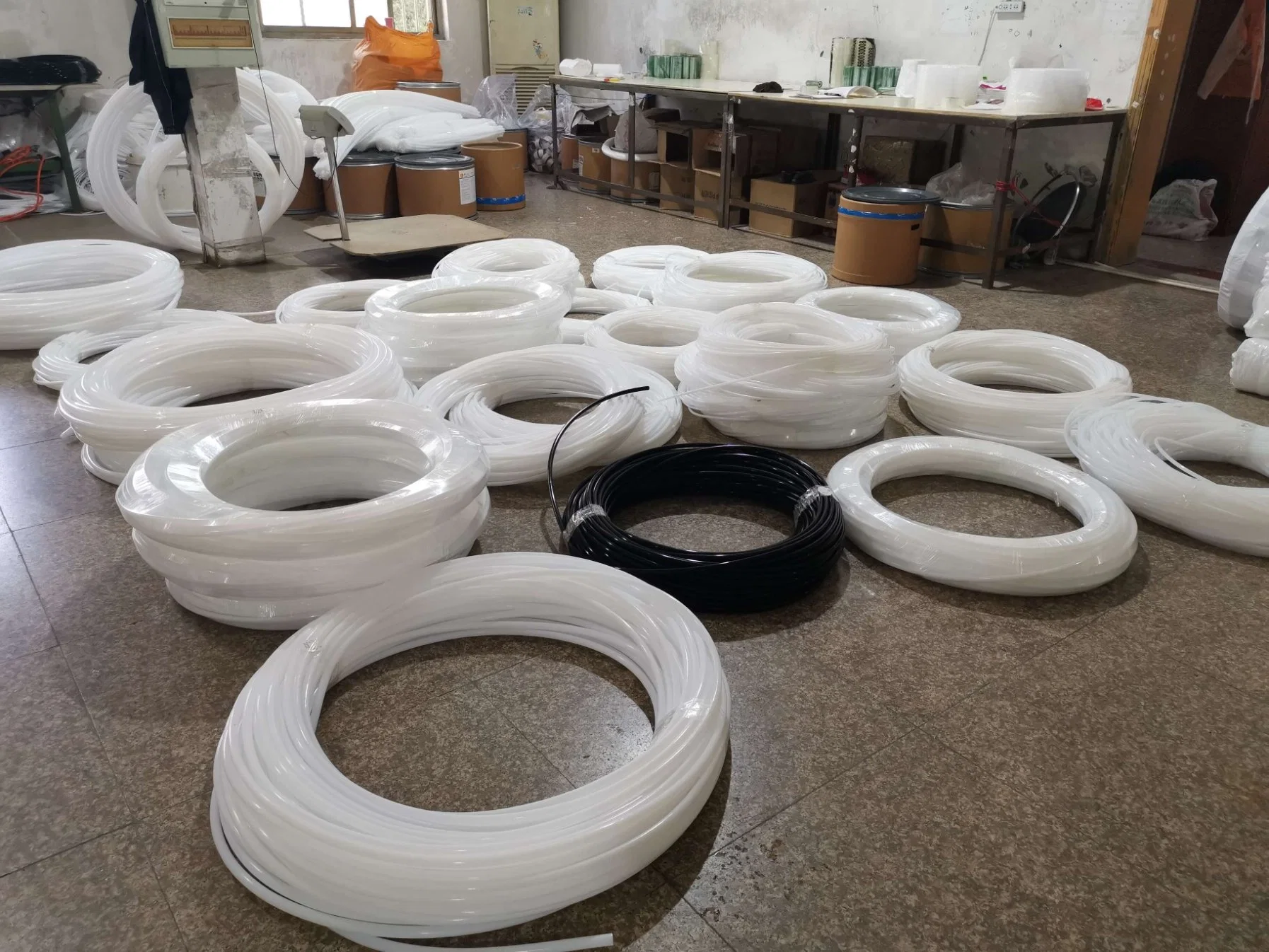 Manufacturer Supply PTFE Tube Pipe Hose Best Quality Free Sample Surface Fine Finishing Soft Pipe PTFE Hollow Bar PTFE Tube