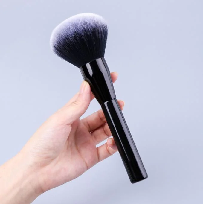 Fluffy Loose Powder Brush Makeup Face Brush in Private Label