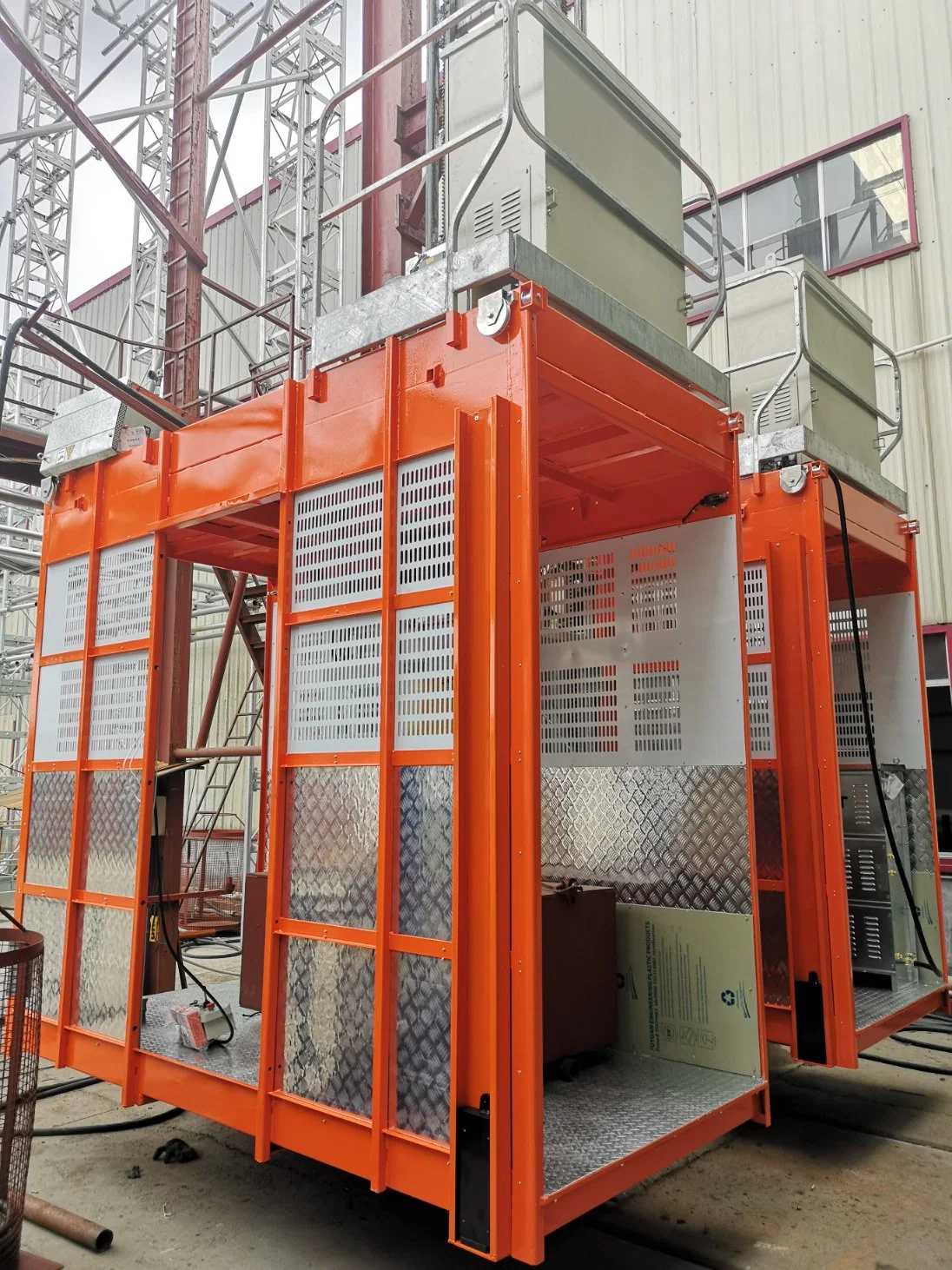 TÜV-Zulassung XMT SC200/200gd Twin Cage Construction Hoist Construction Elevator