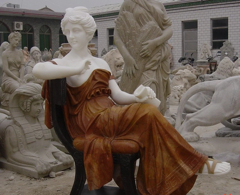 Naturstein handgeschnitzte weibliche Statue mit Blumen Skulptur Marmor Statue (SYMS-1133)