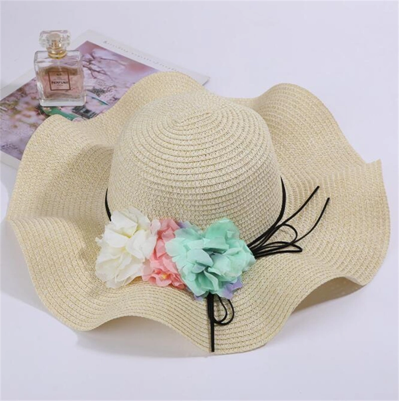 Atacado feminino Summer Beach Hat Wavy brim Wide Straw Hat