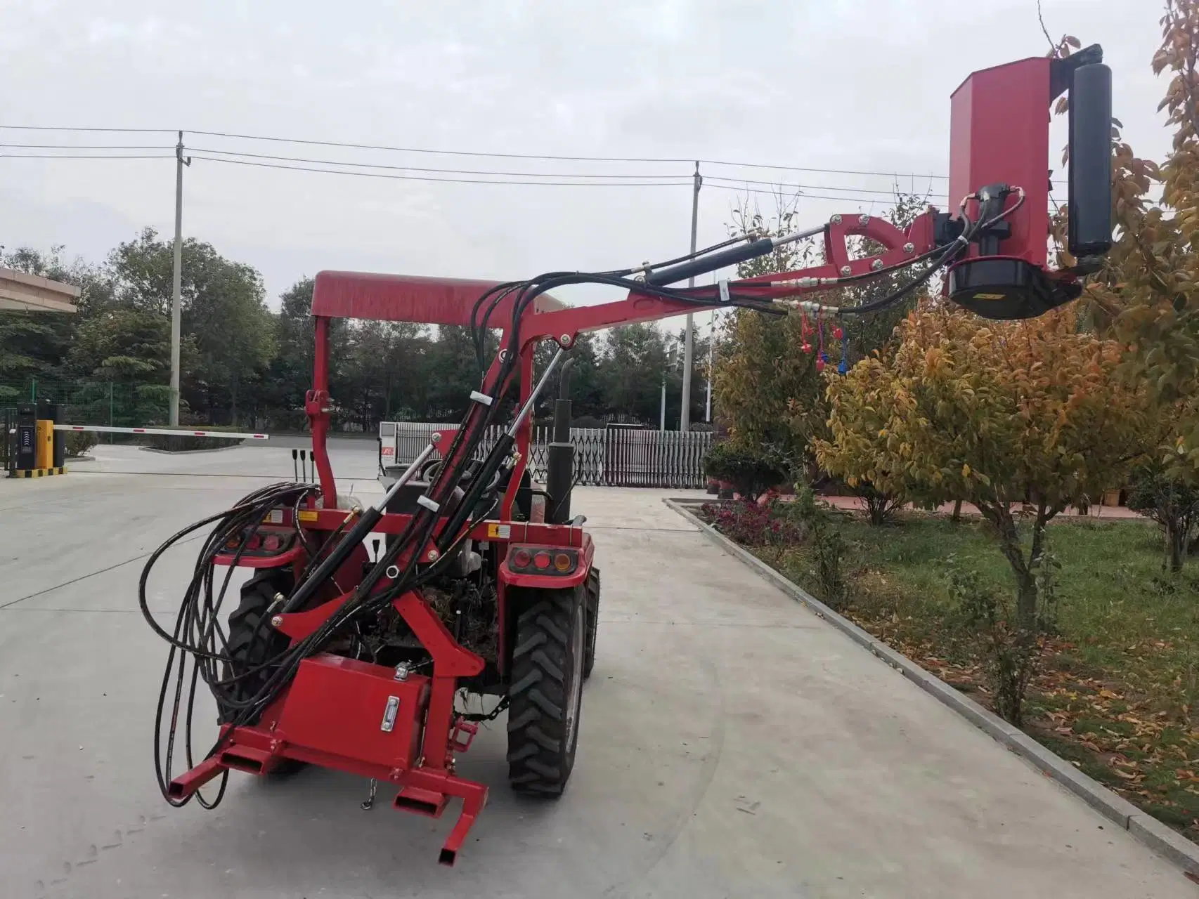 Pto Cantilever Mower with Small Machinery Attached to Tractor for Power Transmission