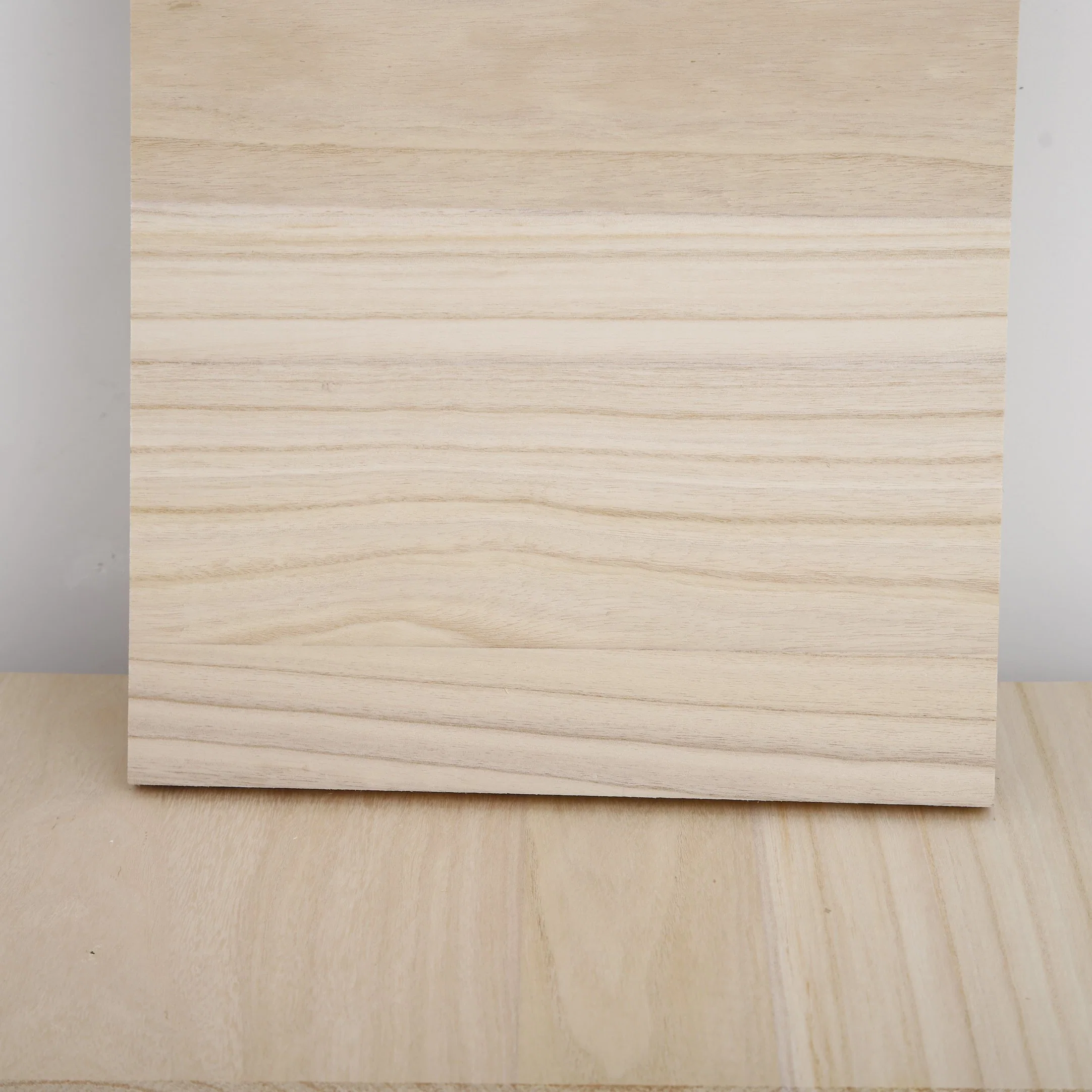 Source Factory Spot Immediately Paulownia Finger Joint Board Edge Glued Wood for Table Panel